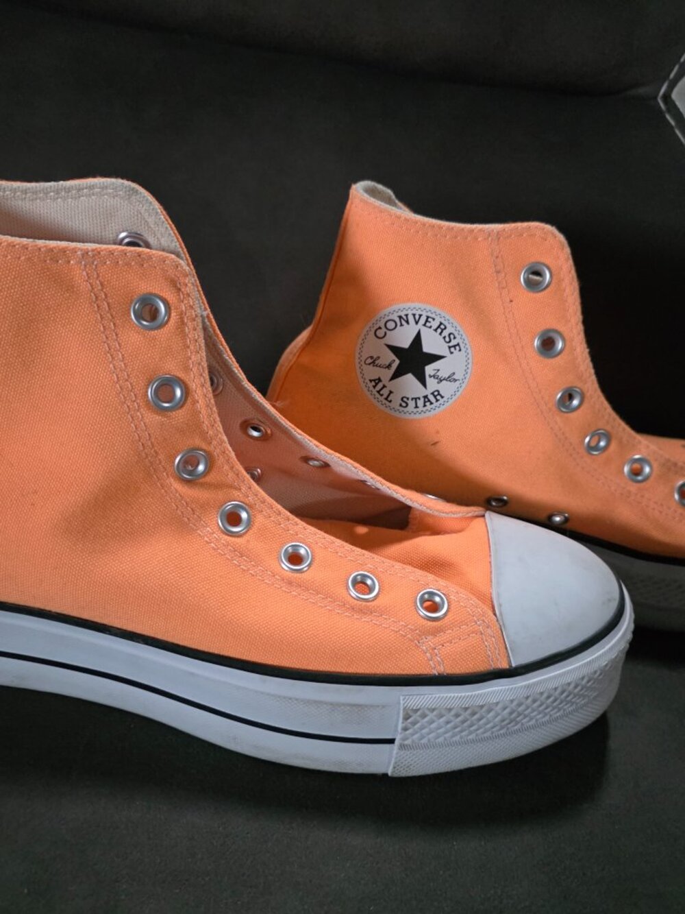 Converse slight platform